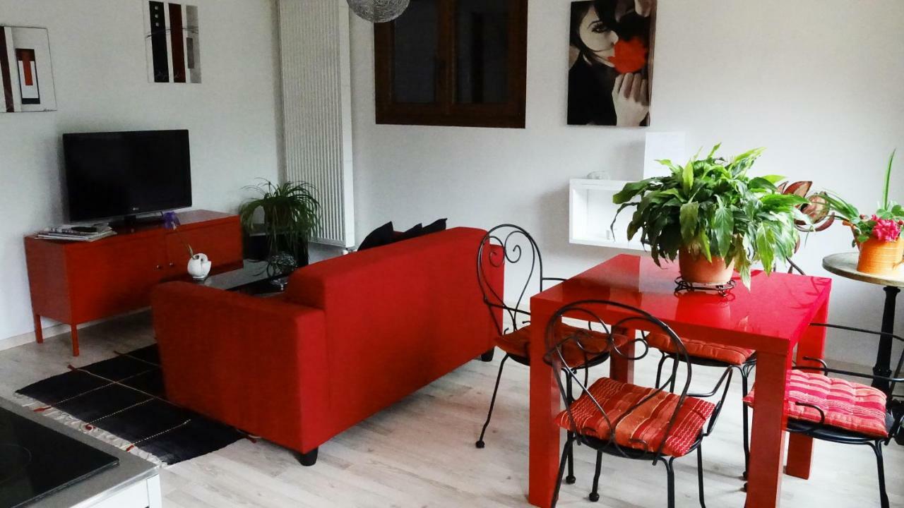 Le Vieux Pressoir Apartment Saint-Germain-les-Arlay Exterior photo